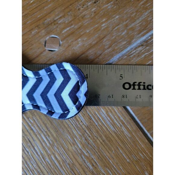 NEW Blakc and White Neoprene Chapstick Holder Key Chain and chapstick - Picture 3 of 3